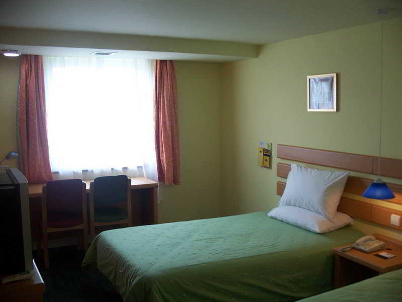 Home Inn Shanghai Pudong Nanpu Bridge Tangqiao Commercial Square Ngoại thất bức ảnh