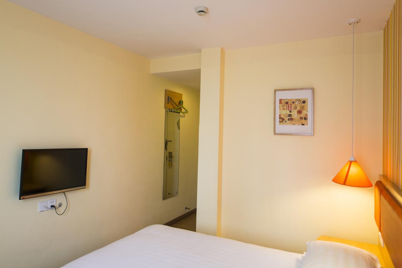 Home Inn Shanghai Pudong Nanpu Bridge Tangqiao Commercial Square Ngoại thất bức ảnh